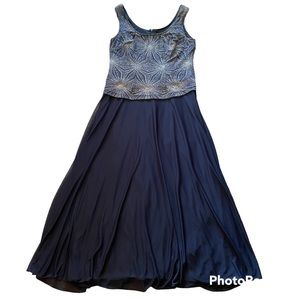 Cachet Metallic Silver Bodice Navy Blue Sleeveless Maxi Dress Evening Gown 14W